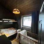 Luxurious Cabin, 5 Bedrooms, Sauna Stunning View Holiday home Beitostolen