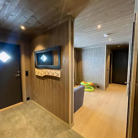 Casa vacanze Luxurious Cabin, 5 Bedrooms, Sauna Stunning View
