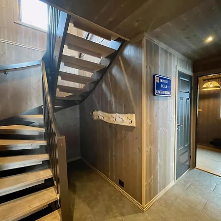 Luxurious Cabin, 5 Bedrooms, Sauna Stunning View