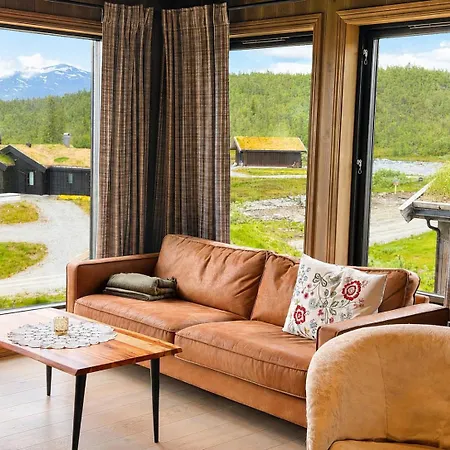 בית נופש Luxurious Cabin, 5 Bedrooms, Sauna Stunning View