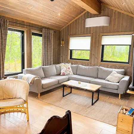 Luxurious Cabin, 5 Bedrooms, Sauna Stunning View בית נופש *