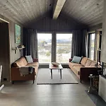 Luxurious Cabin, 5 Bedrooms, Sauna Stunning View